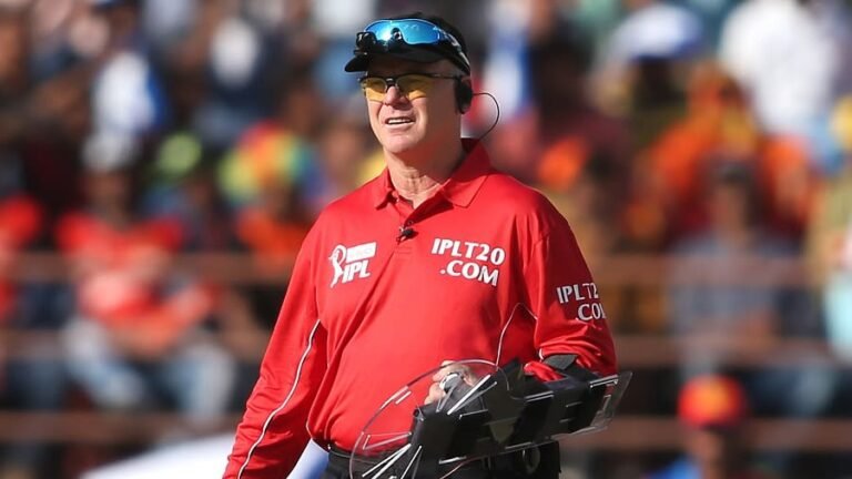 Bruce Oxenford | Ex-Cricketer | Umpire I Cricketfile